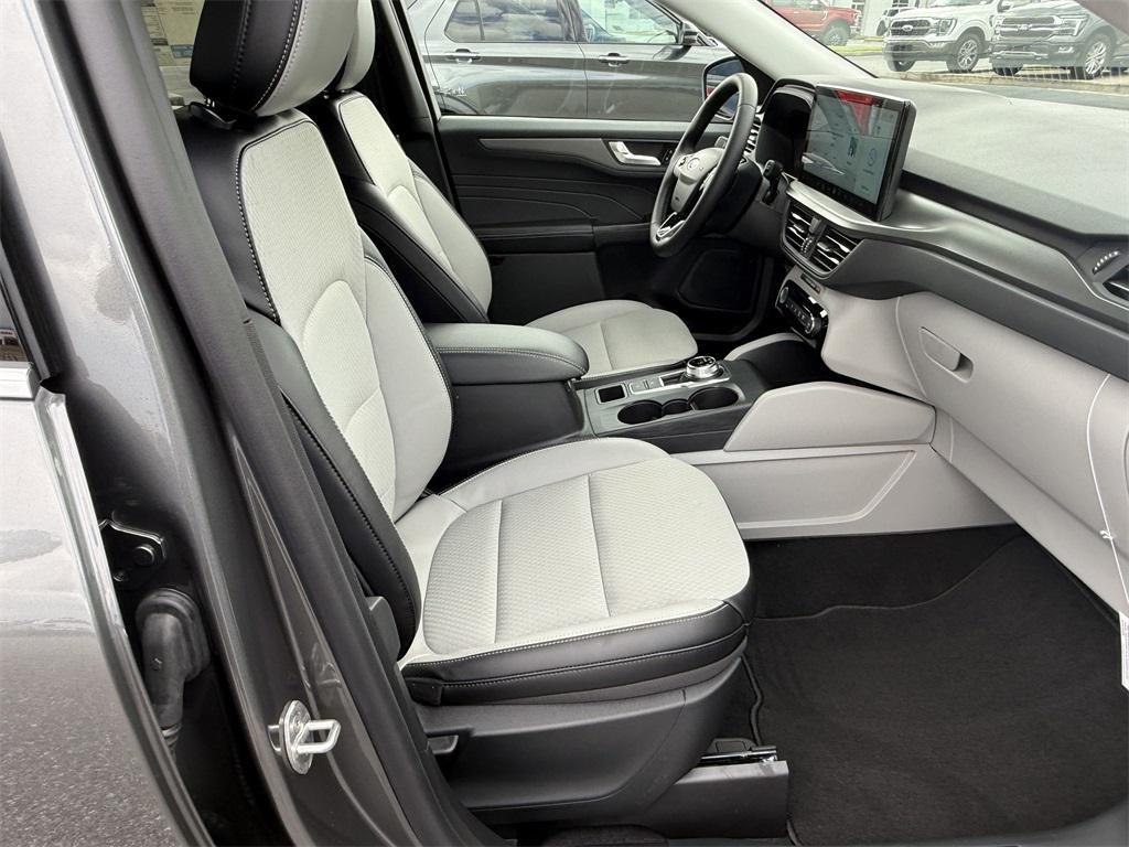 new 2025 Ford Escape PHEV car, priced at $40,095