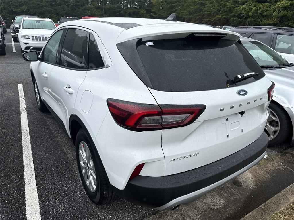 used 2023 Ford Escape car, priced at $22,404