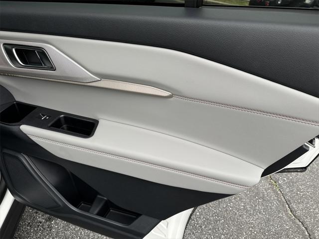new 2025 Ford Explorer car, priced at $46,000