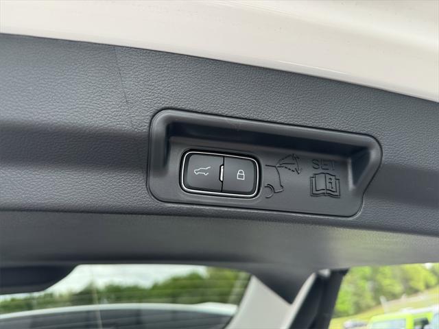 new 2025 Ford Explorer car, priced at $46,000