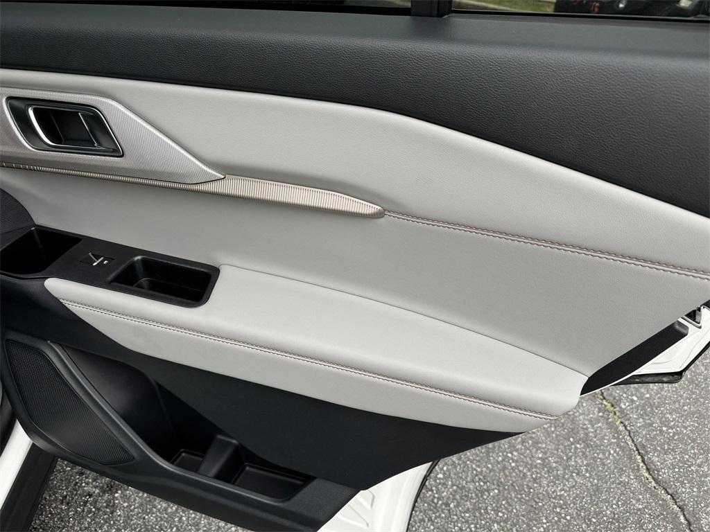 new 2025 Ford Explorer car, priced at $42,000