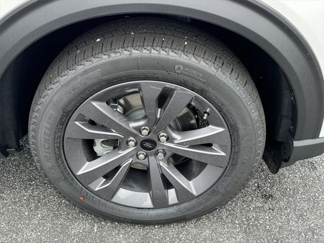 new 2025 Ford Explorer car, priced at $46,000