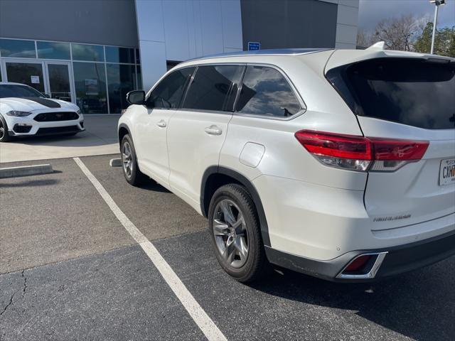 used 2018 Toyota Highlander car, priced at $26,877