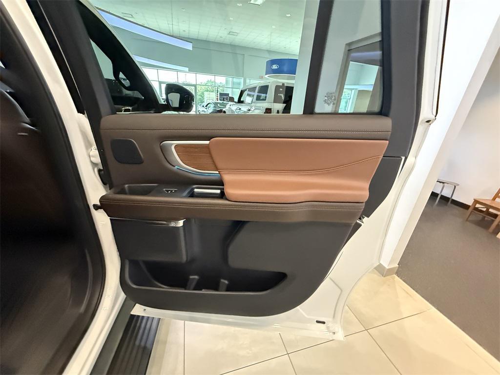 new 2025 Ford Expedition Max car, priced at $91,110