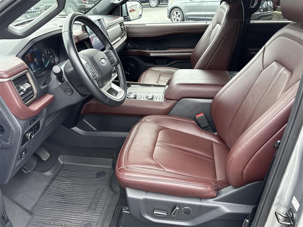 used 2024 Ford Expedition car, priced at $57,750