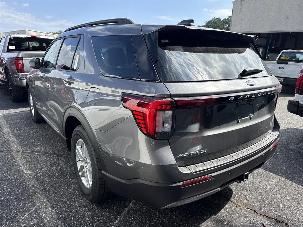 new 2025 Ford Explorer car, priced at $42,265