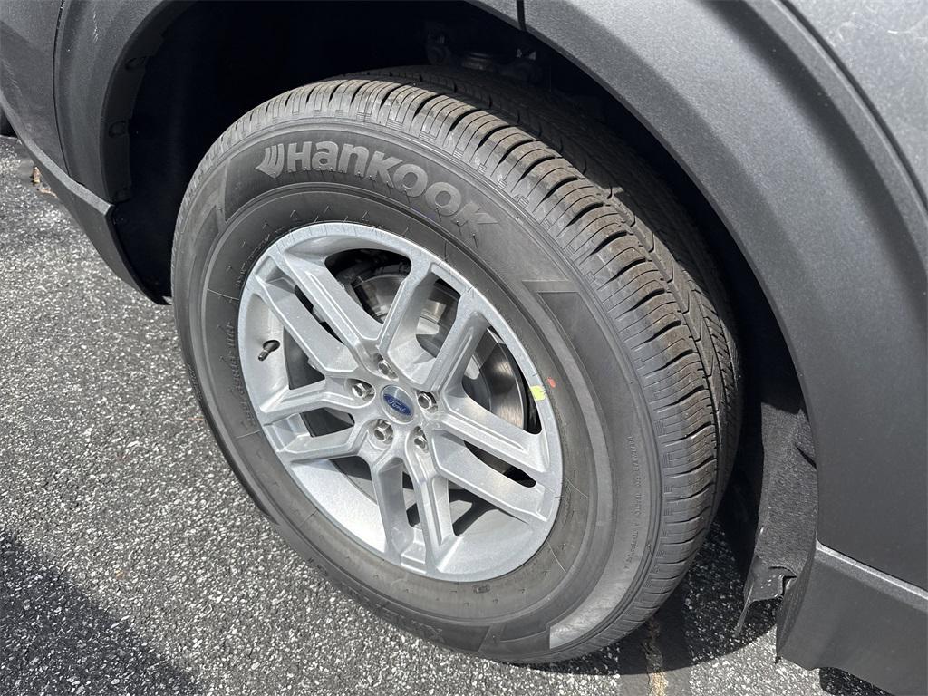 new 2025 Ford Explorer car, priced at $42,265