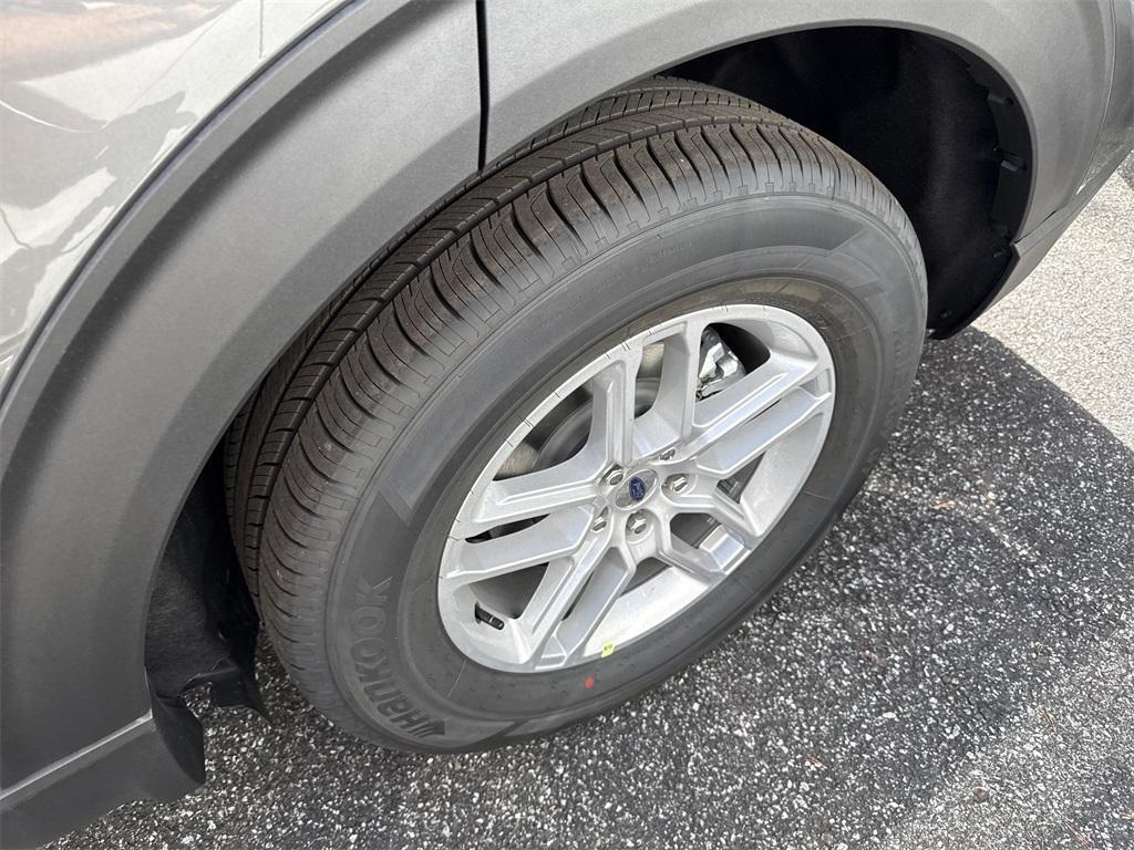 new 2025 Ford Explorer car, priced at $42,265