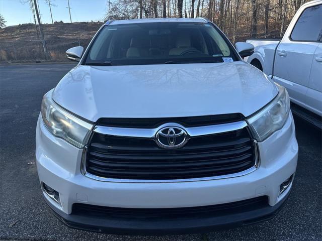 used 2016 Toyota Highlander car, priced at $22,481