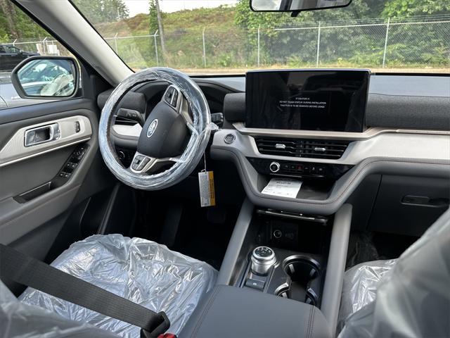 new 2025 Ford Explorer car, priced at $42,585
