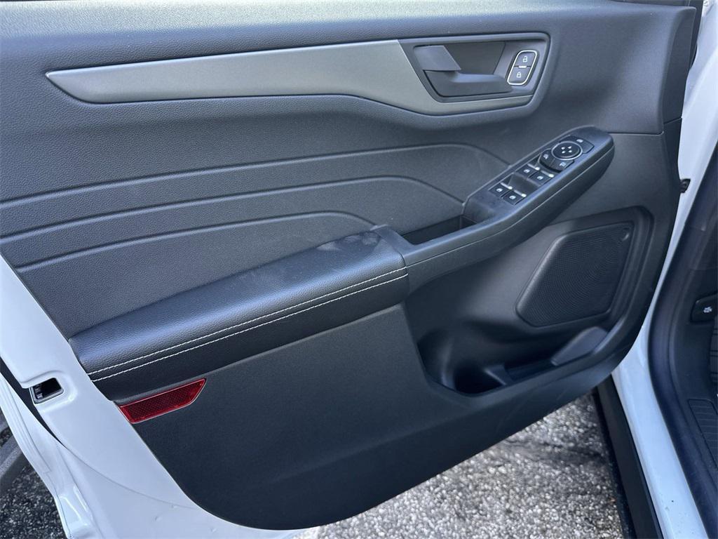 new 2025 Ford Escape car, priced at $28,875
