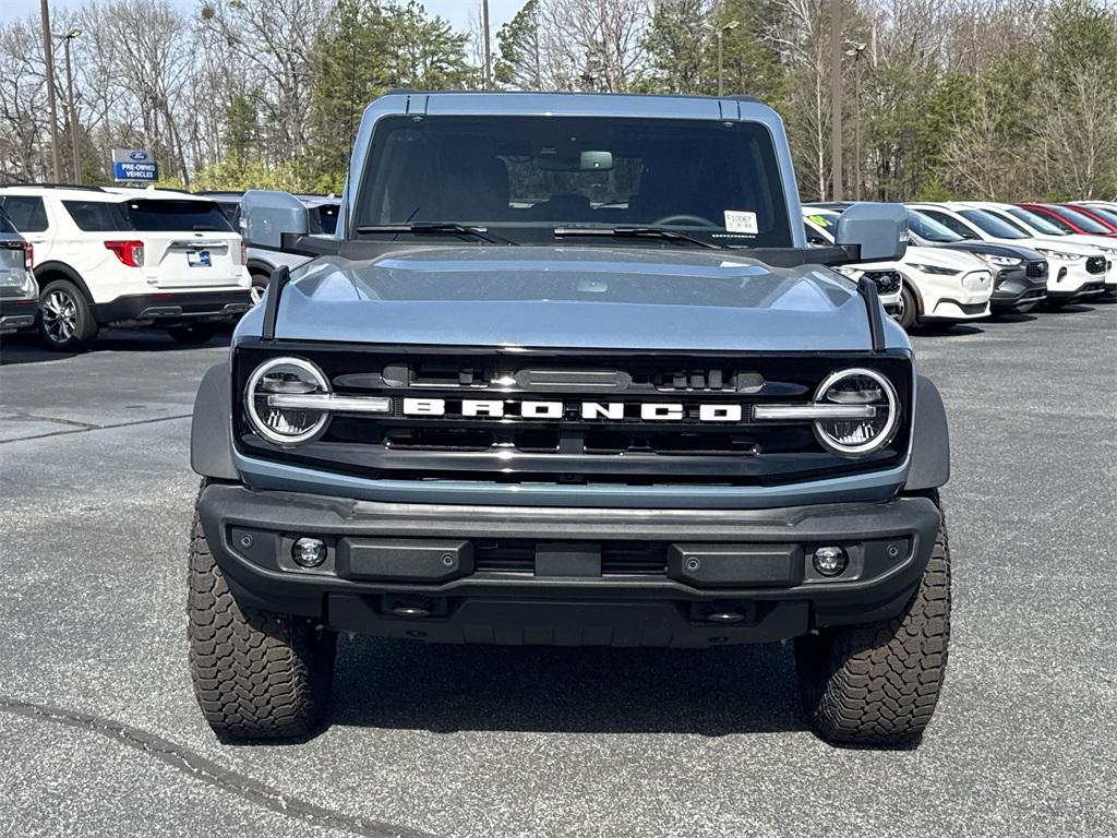 new 2025 Ford Bronco car, priced at $60,040