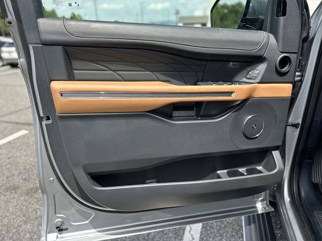 used 2023 Ford Expedition car, priced at $62,928