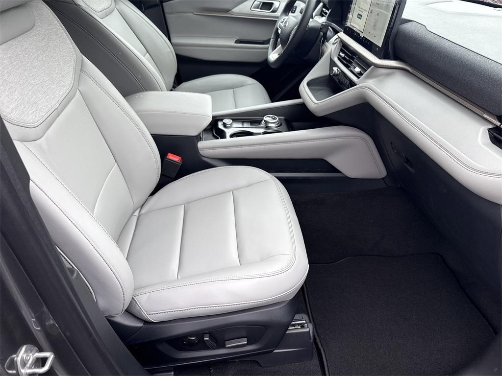 new 2026 Ford Explorer car, priced at $42,825