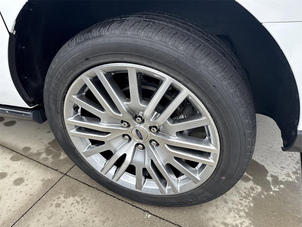 used 2024 Ford Expedition car, priced at $54,450