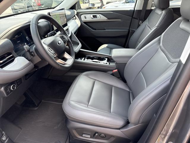 new 2025 Ford Explorer car, priced at $41,950