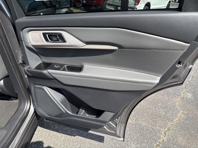 new 2025 Ford Explorer car, priced at $41,950