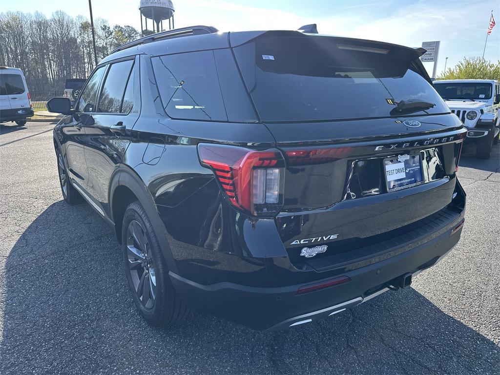 new 2025 Ford Explorer car, priced at $43,900