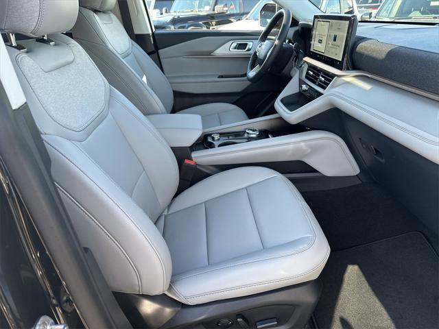 new 2025 Ford Explorer car, priced at $46,900