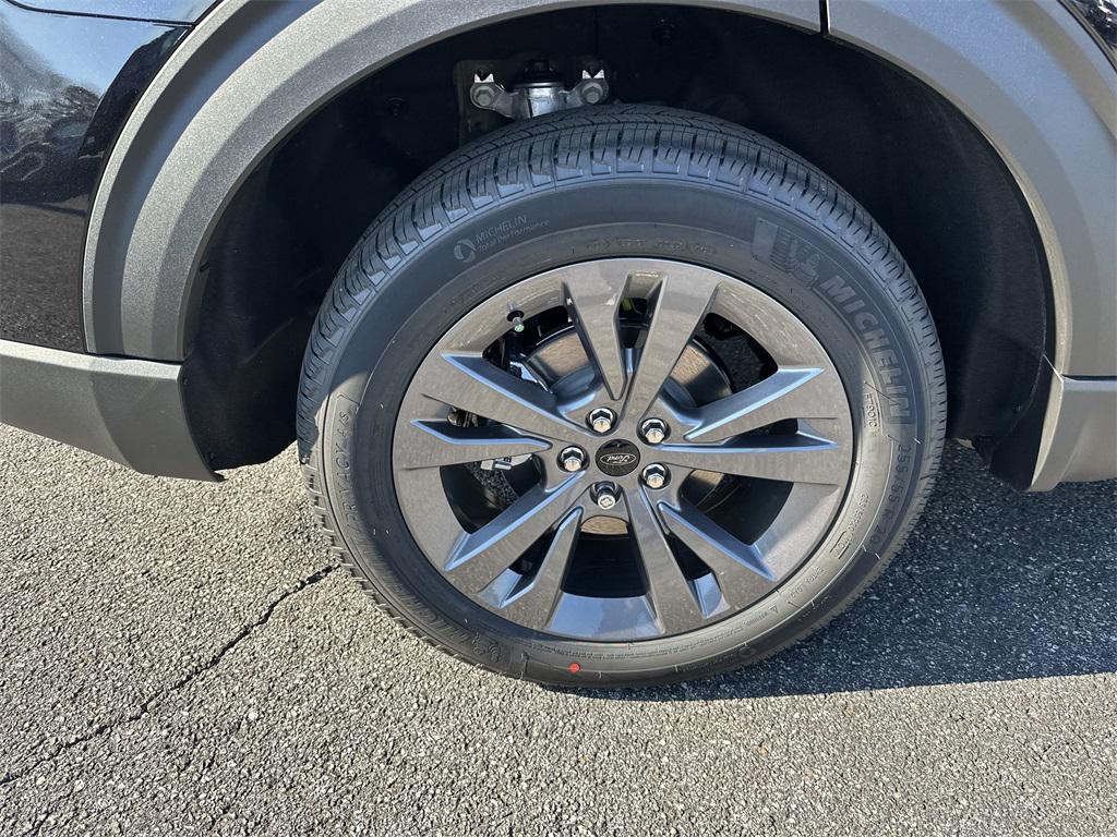 new 2025 Ford Explorer car, priced at $43,900
