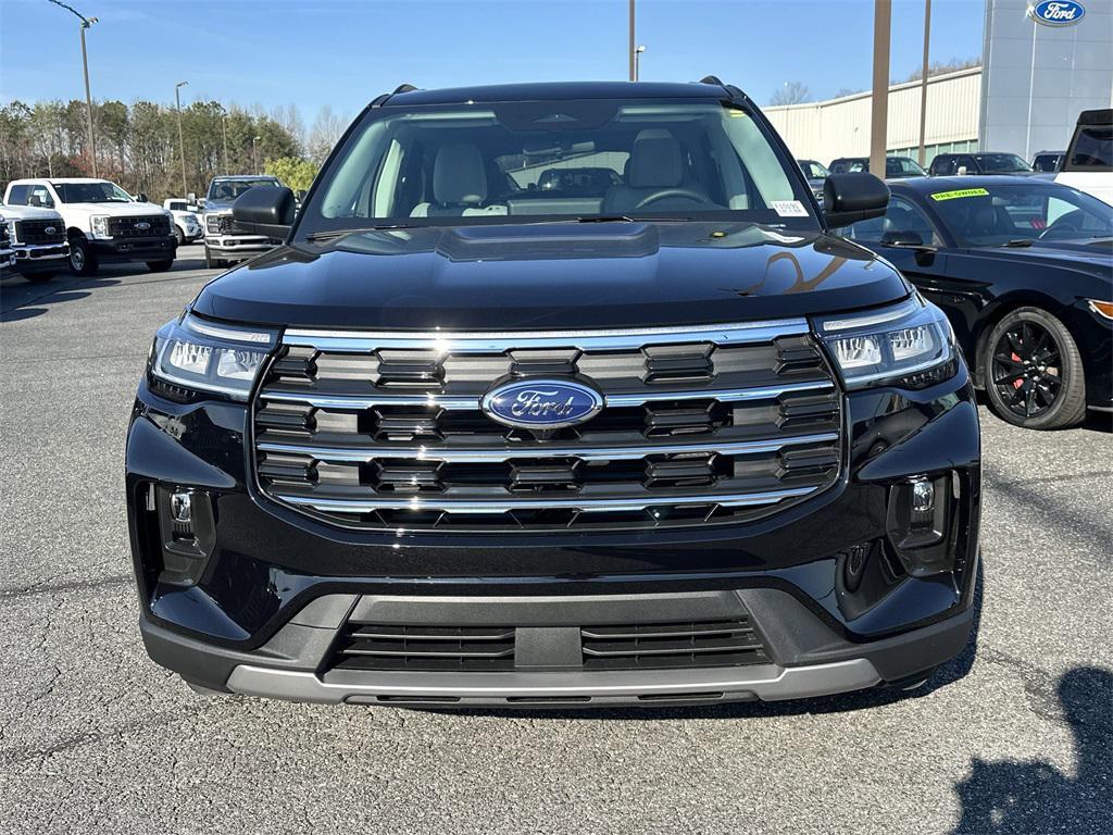 new 2025 Ford Explorer car, priced at $43,900