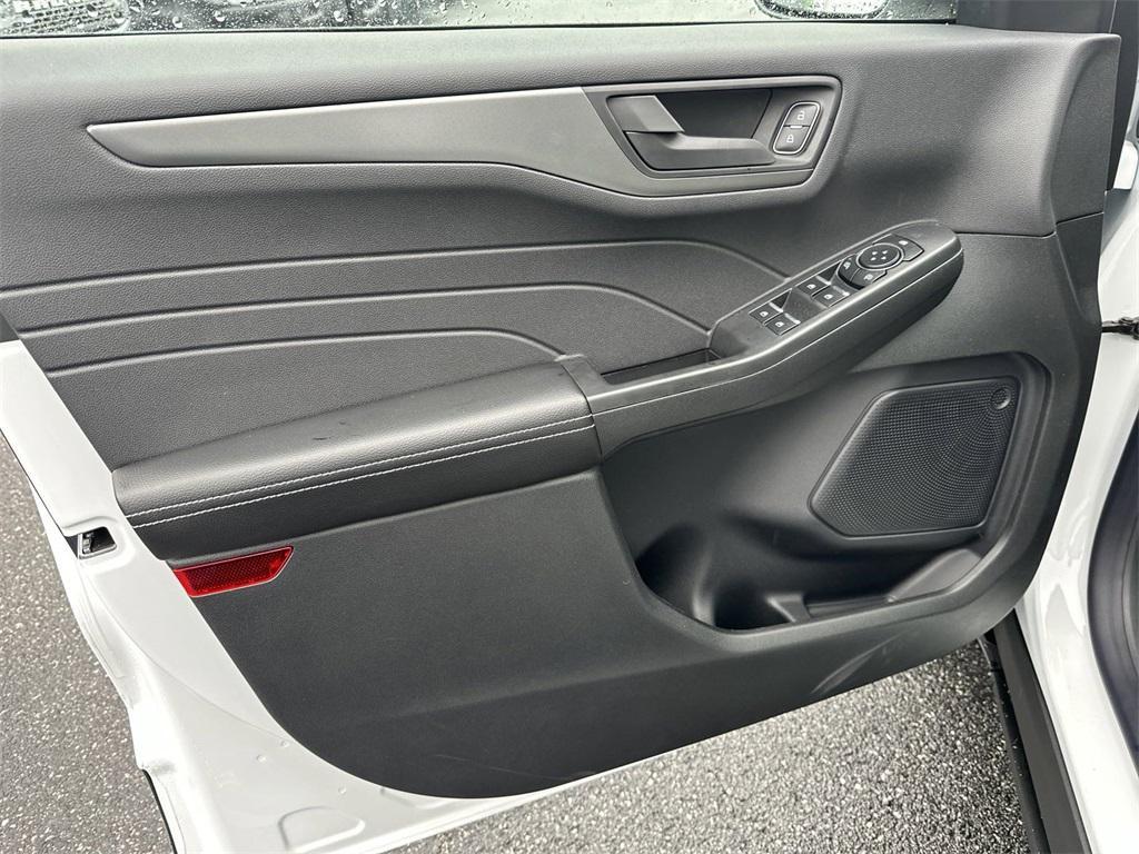 new 2025 Ford Escape car, priced at $27,080