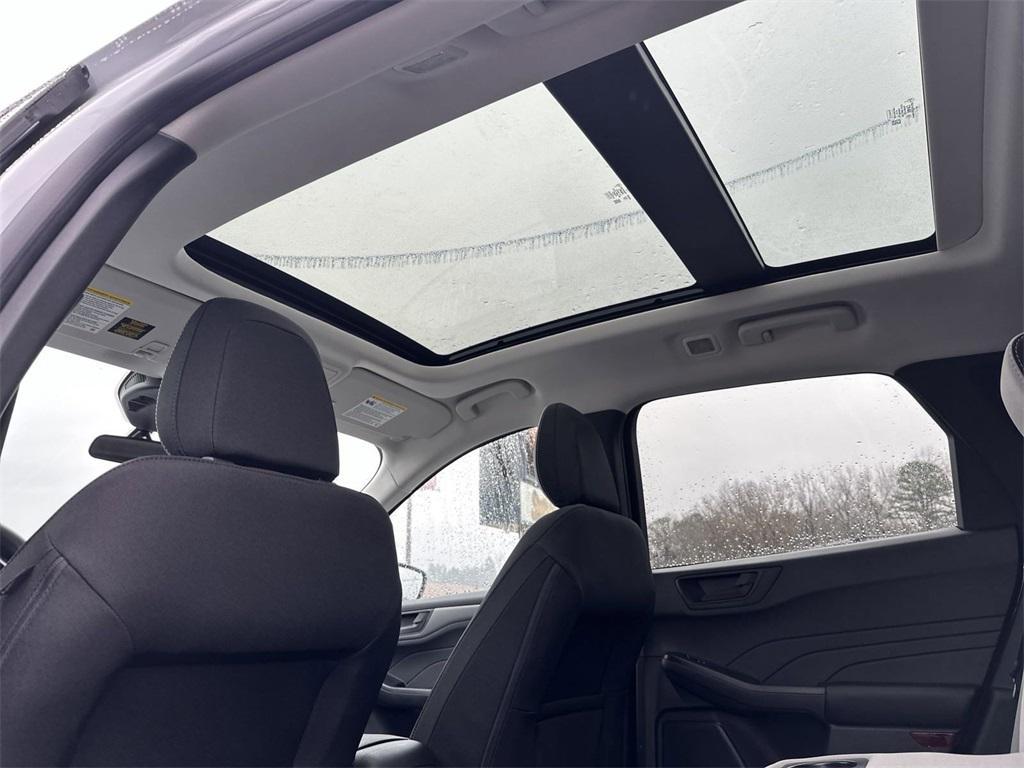 new 2025 Ford Escape car, priced at $27,080