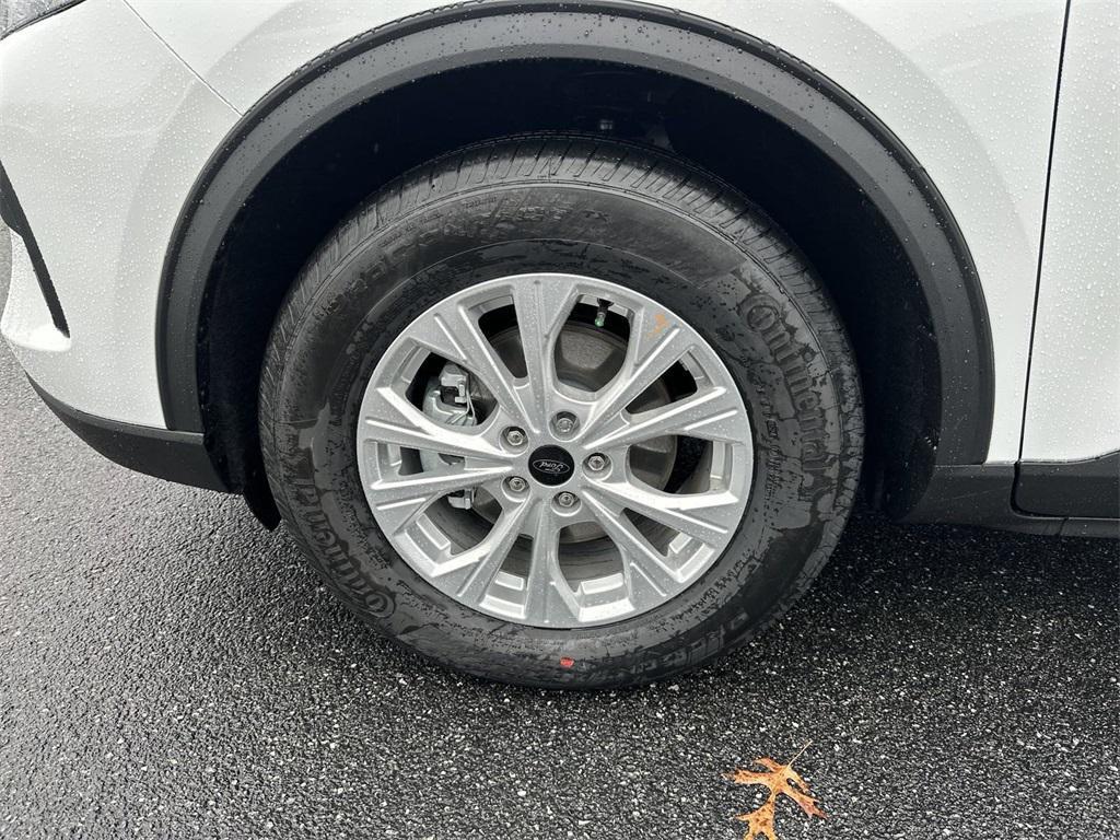 new 2025 Ford Escape car, priced at $27,080