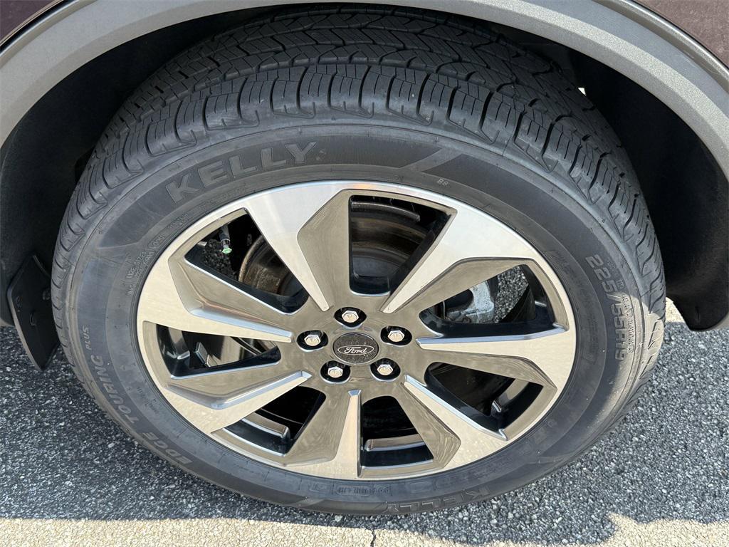 used 2023 Ford Escape car, priced at $25,350
