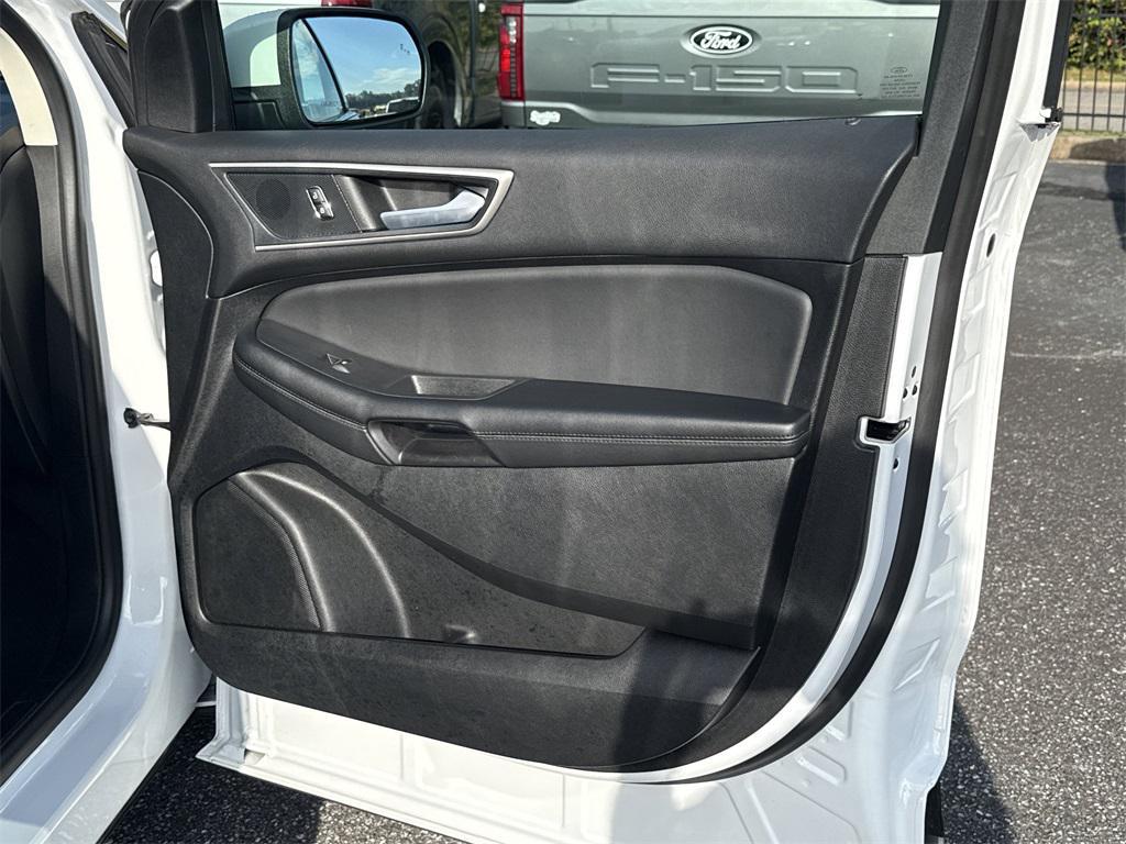 used 2024 Ford Edge car, priced at $23,628