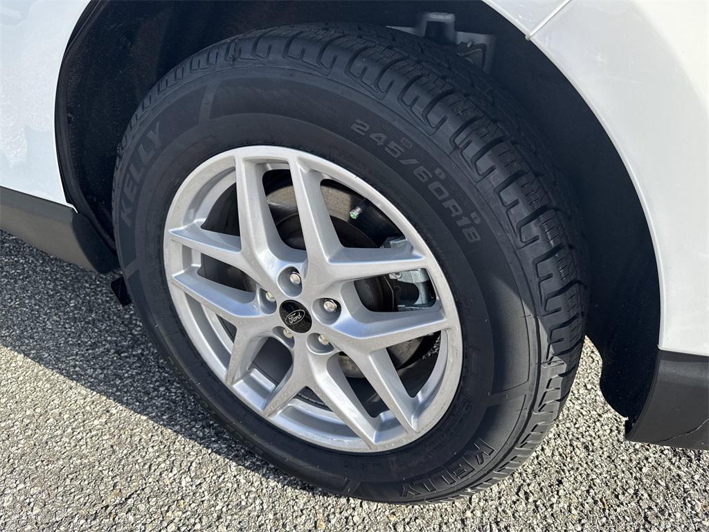 used 2024 Ford Edge car, priced at $23,628