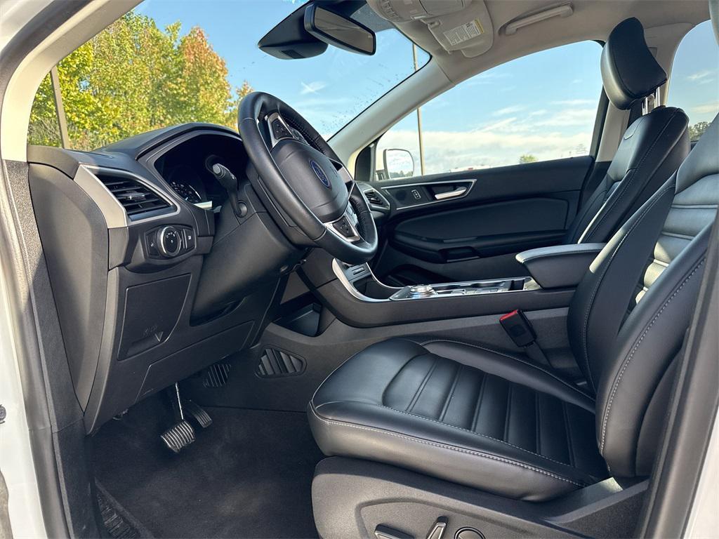 used 2024 Ford Edge car, priced at $23,628