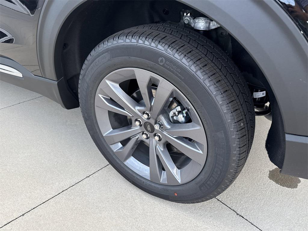 new 2025 Ford Explorer car, priced at $47,355