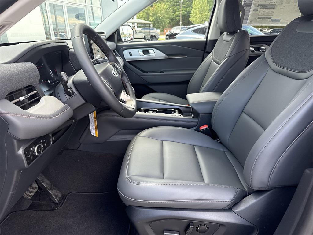 new 2025 Ford Explorer car, priced at $47,355