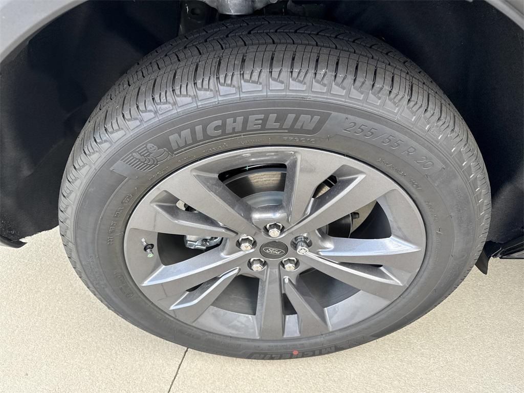 new 2025 Ford Explorer car, priced at $47,355