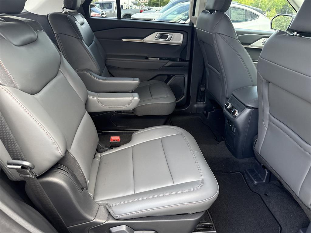 new 2025 Ford Explorer car, priced at $47,355