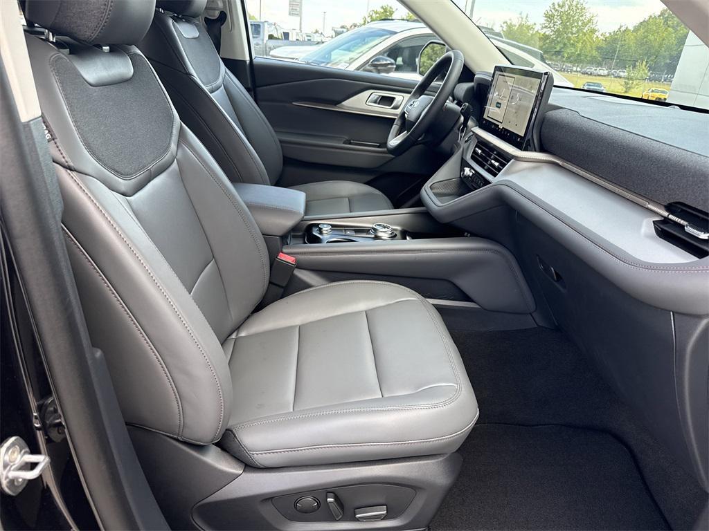 new 2025 Ford Explorer car, priced at $47,355