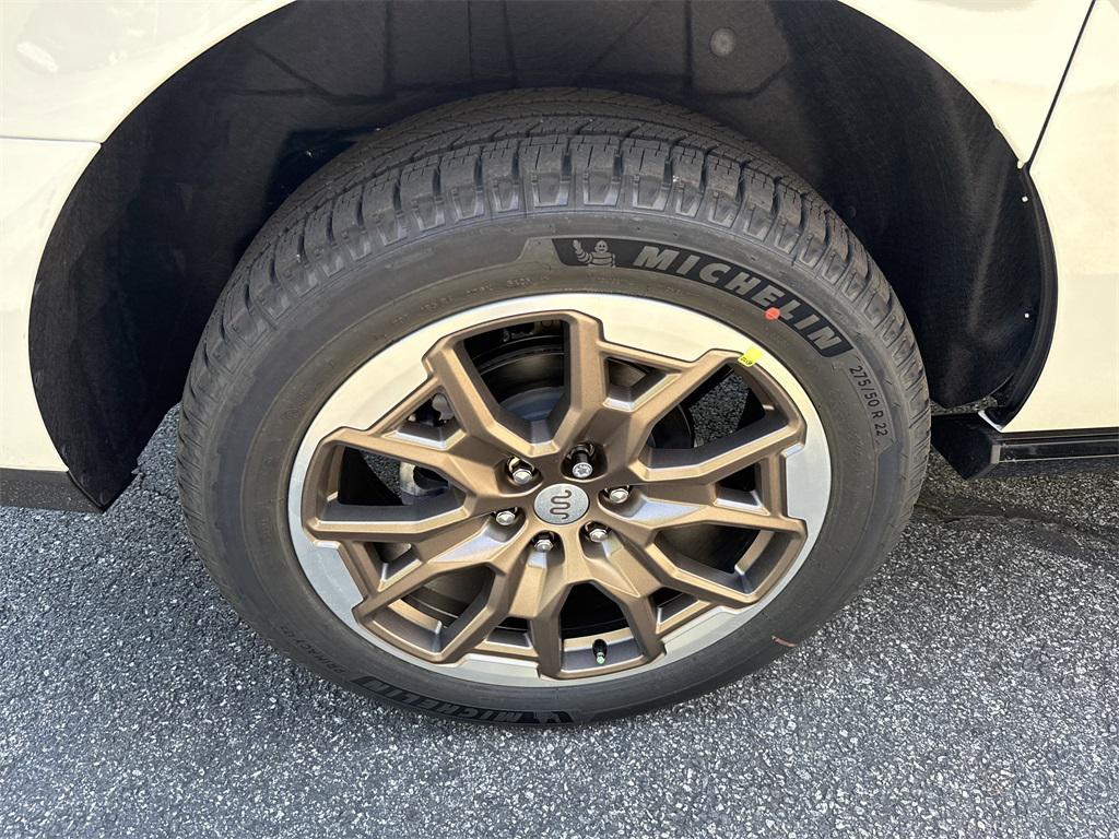 new 2025 Ford Expedition Max car, priced at $89,925