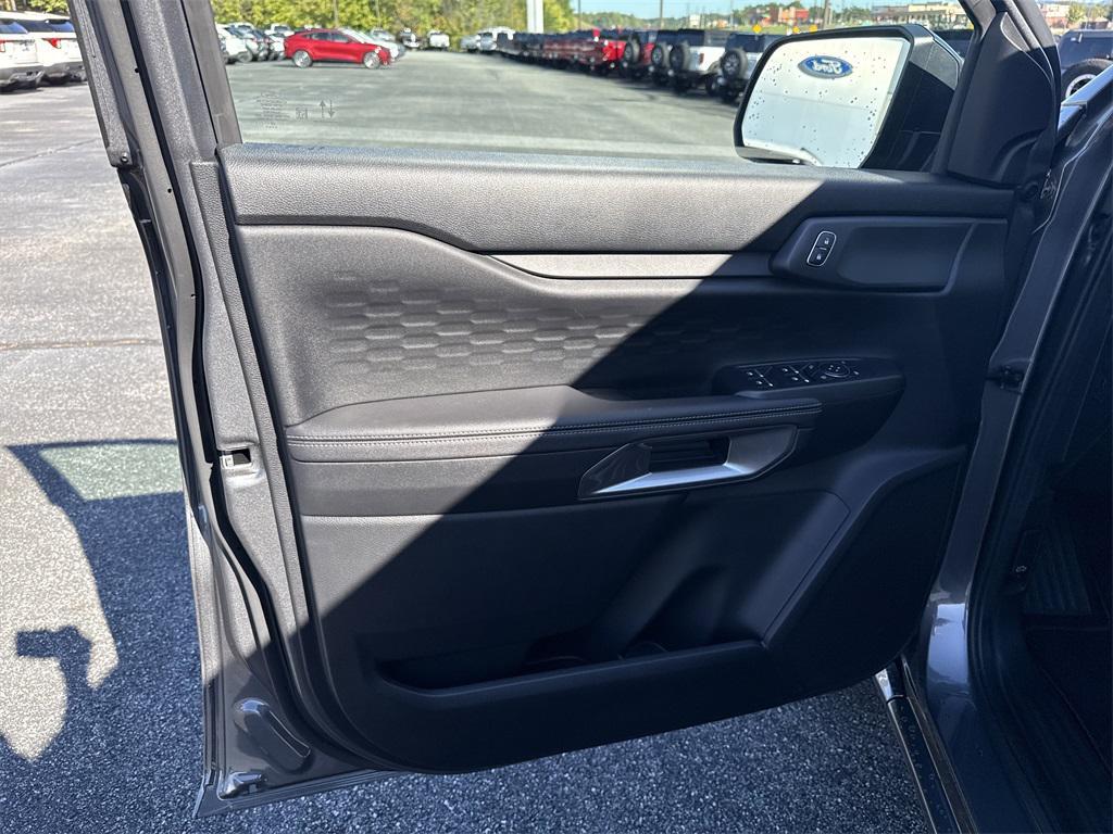 new 2025 Ford Ranger car, priced at $37,250