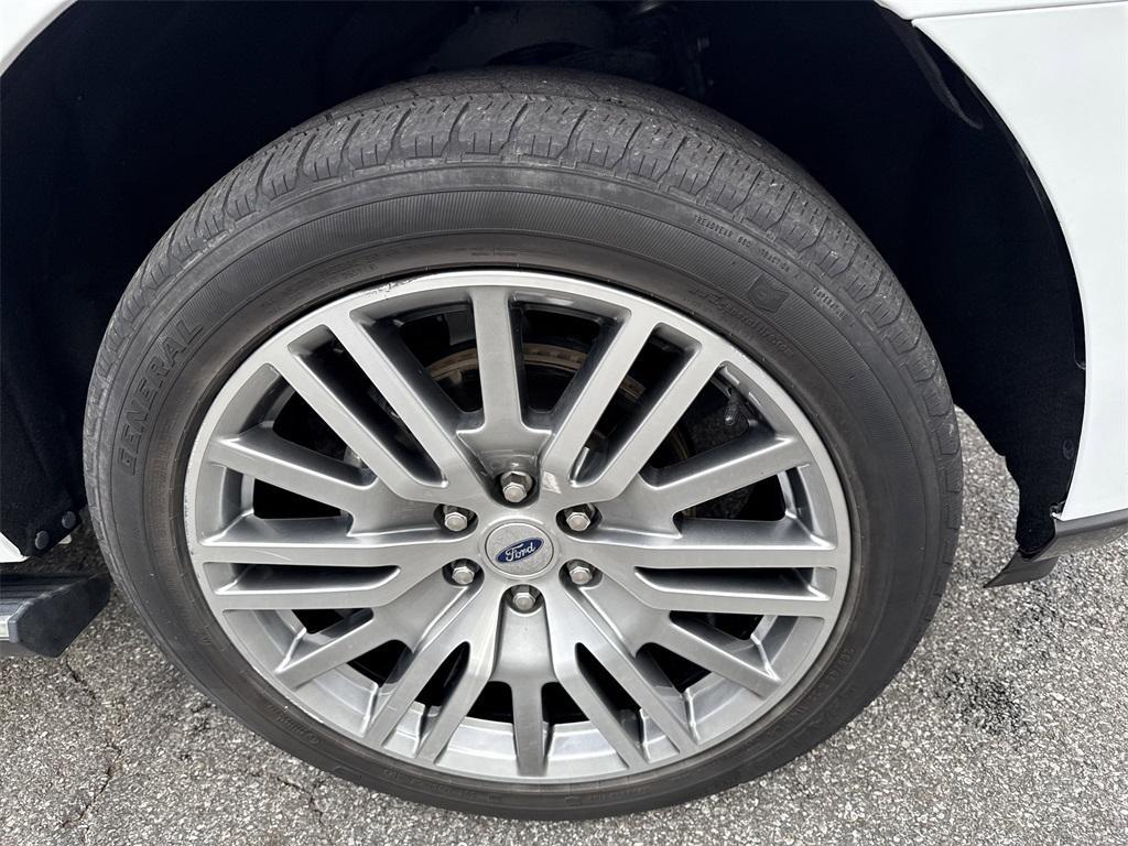 used 2024 Ford Expedition car, priced at $54,450