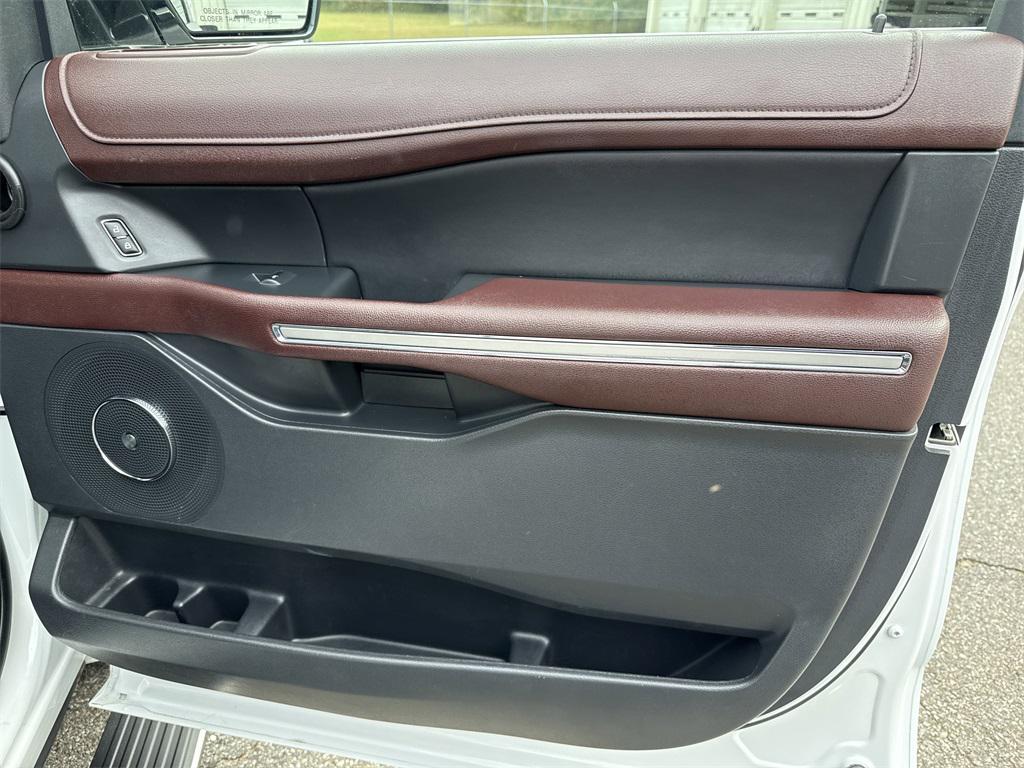 used 2024 Ford Expedition car, priced at $54,450