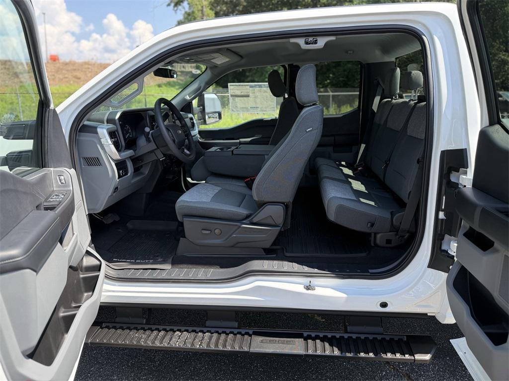 new 2025 Ford F-350 car, priced at $57,450
