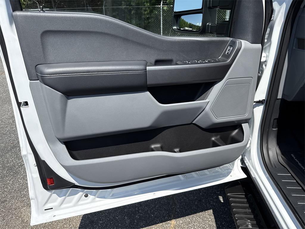 new 2025 Ford F-350 car, priced at $57,450