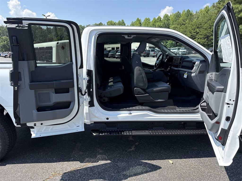 new 2025 Ford F-350 car, priced at $57,450