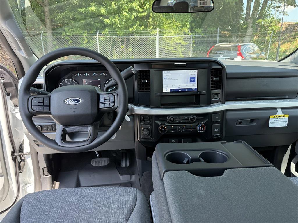 new 2025 Ford F-350 car, priced at $57,450