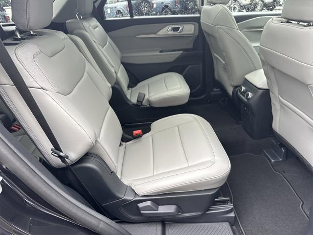 new 2025 Ford Explorer car, priced at $46,900