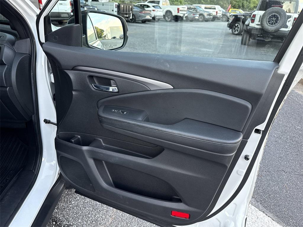 used 2021 Honda Passport car, priced at $22,998