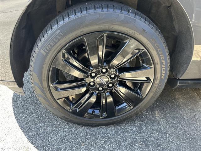 used 2022 Lincoln Navigator car, priced at $58,589