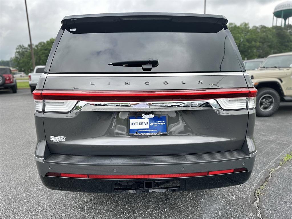used 2022 Lincoln Navigator car, priced at $50,798