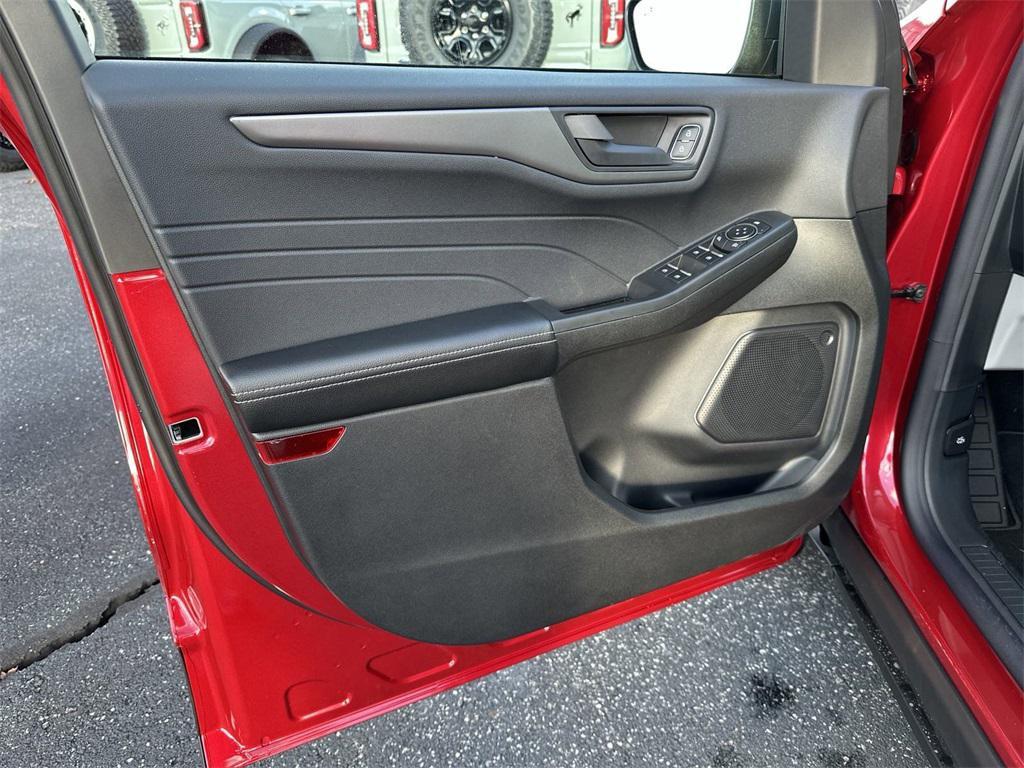 new 2025 Ford Escape car, priced at $28,570